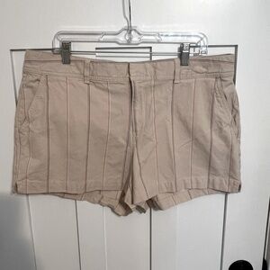 Gap City Short Chino 16 Beige Striped Plus Size Shorts